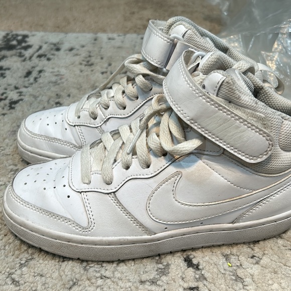 White high top air forces - Picture 2 of 5